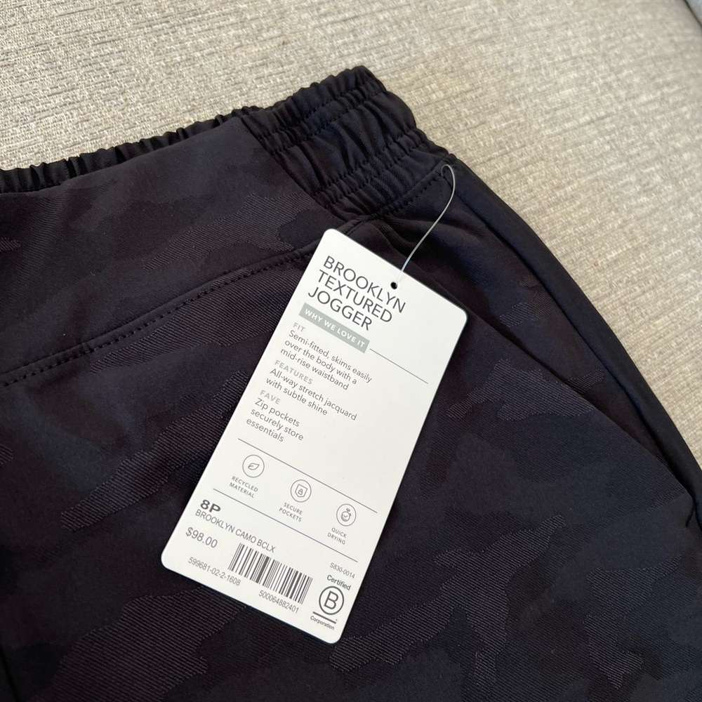 NWT Athleta Black camo Joggers 8P